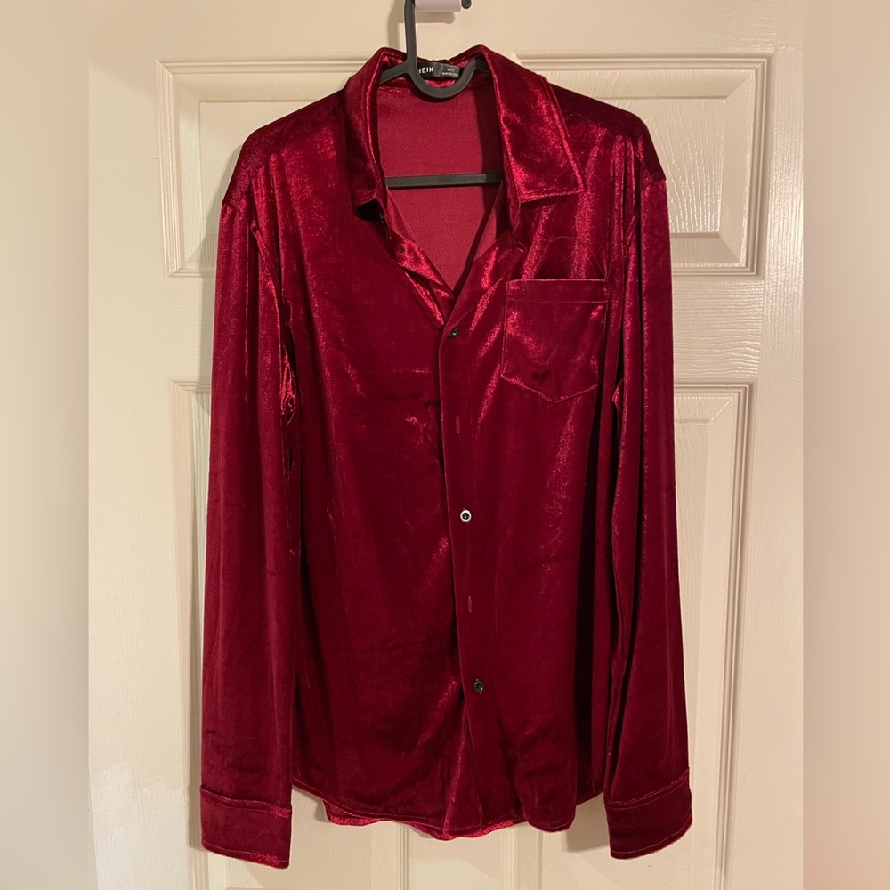 Shein NWOT Men’s Red Velvet Dress Shirt